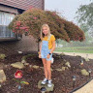 Meet your Posher, Elizabeth